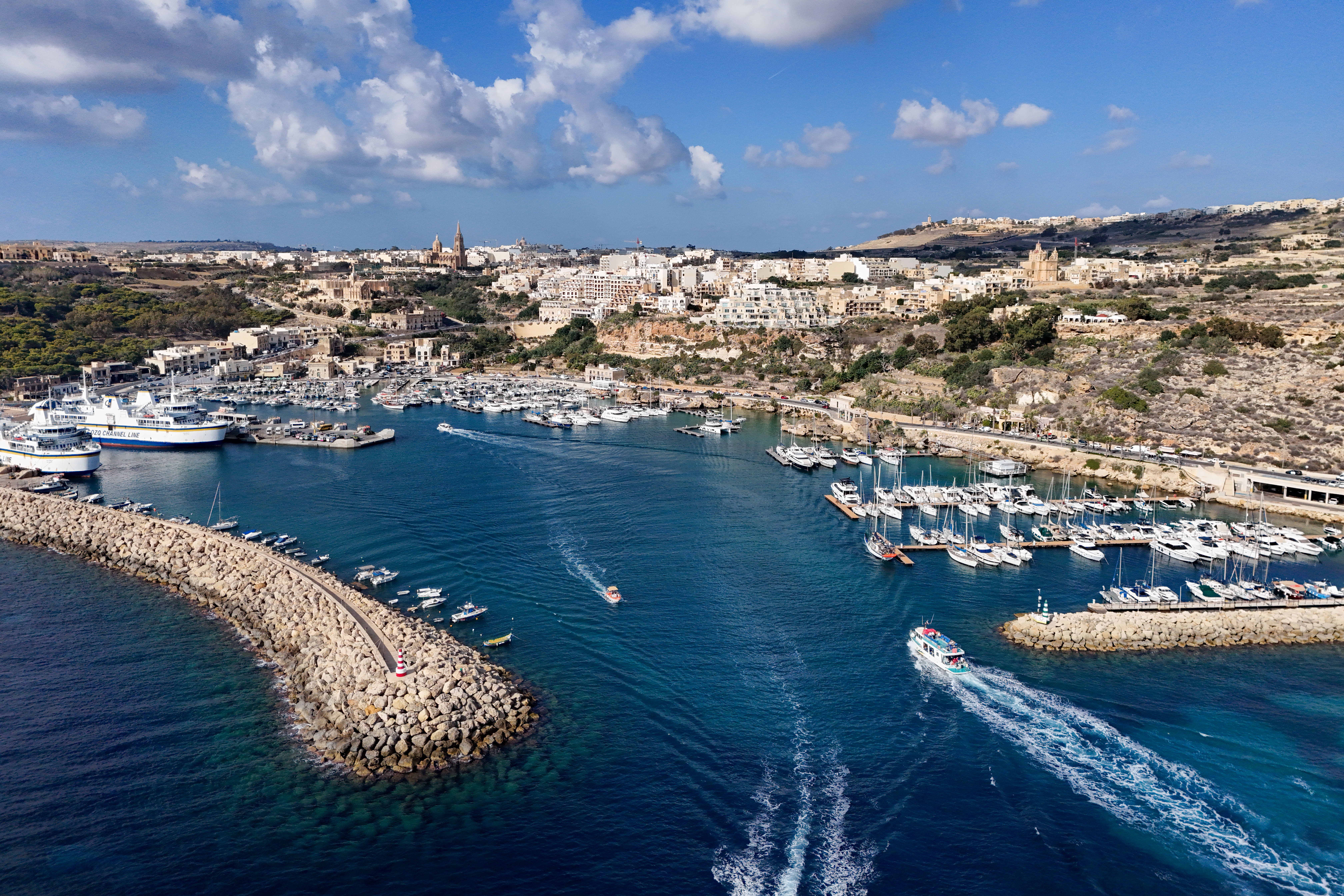 How to get from Valletta to Gozo: 4 Best Options