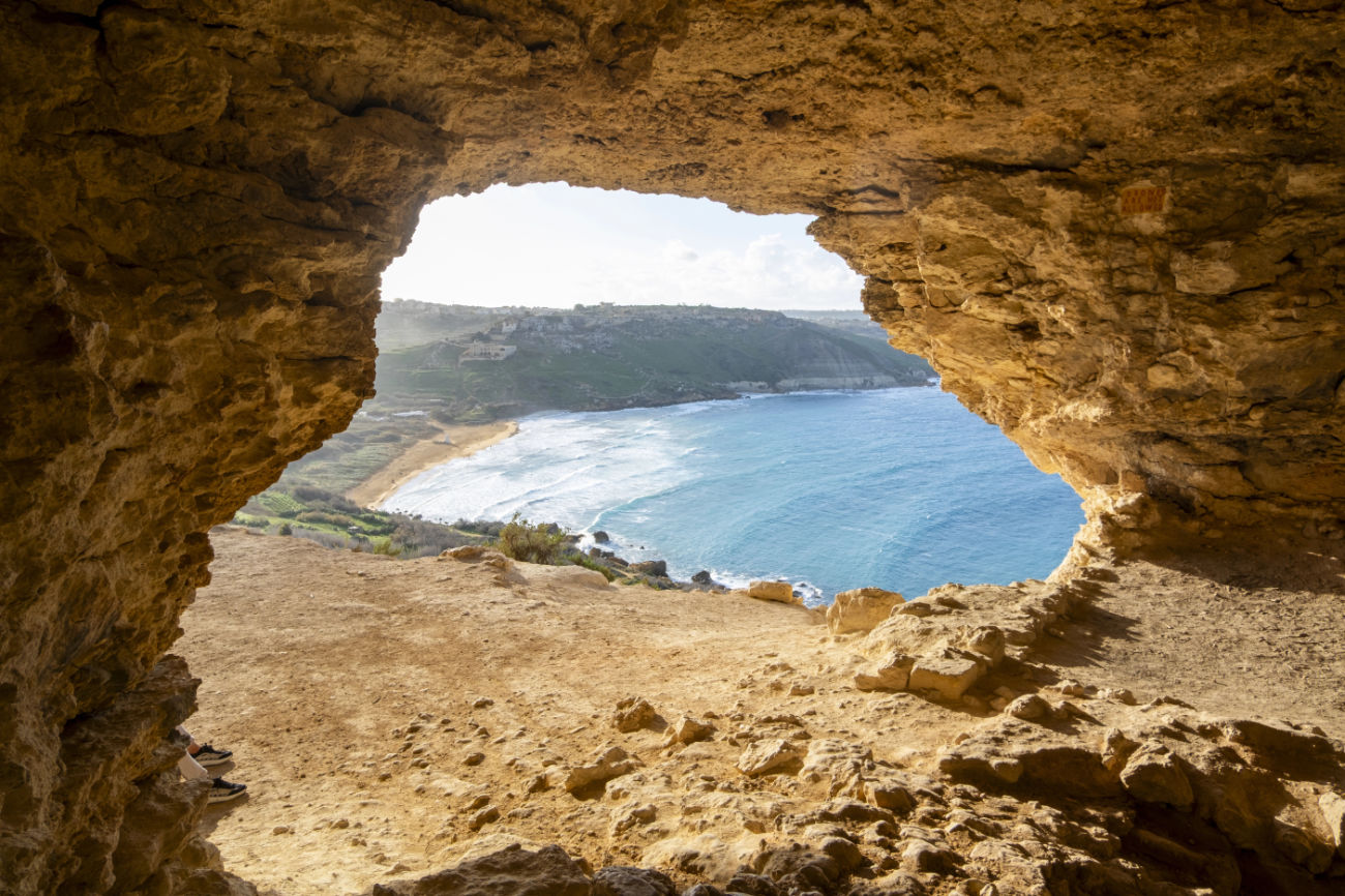 Tal-Mixta cave
